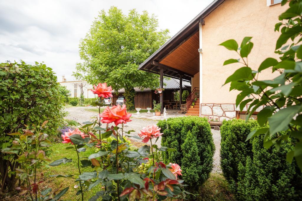 Apartment Tomasevic Slunj Exterior photo
