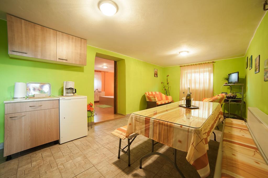 Apartment Tomasevic Slunj Exterior photo